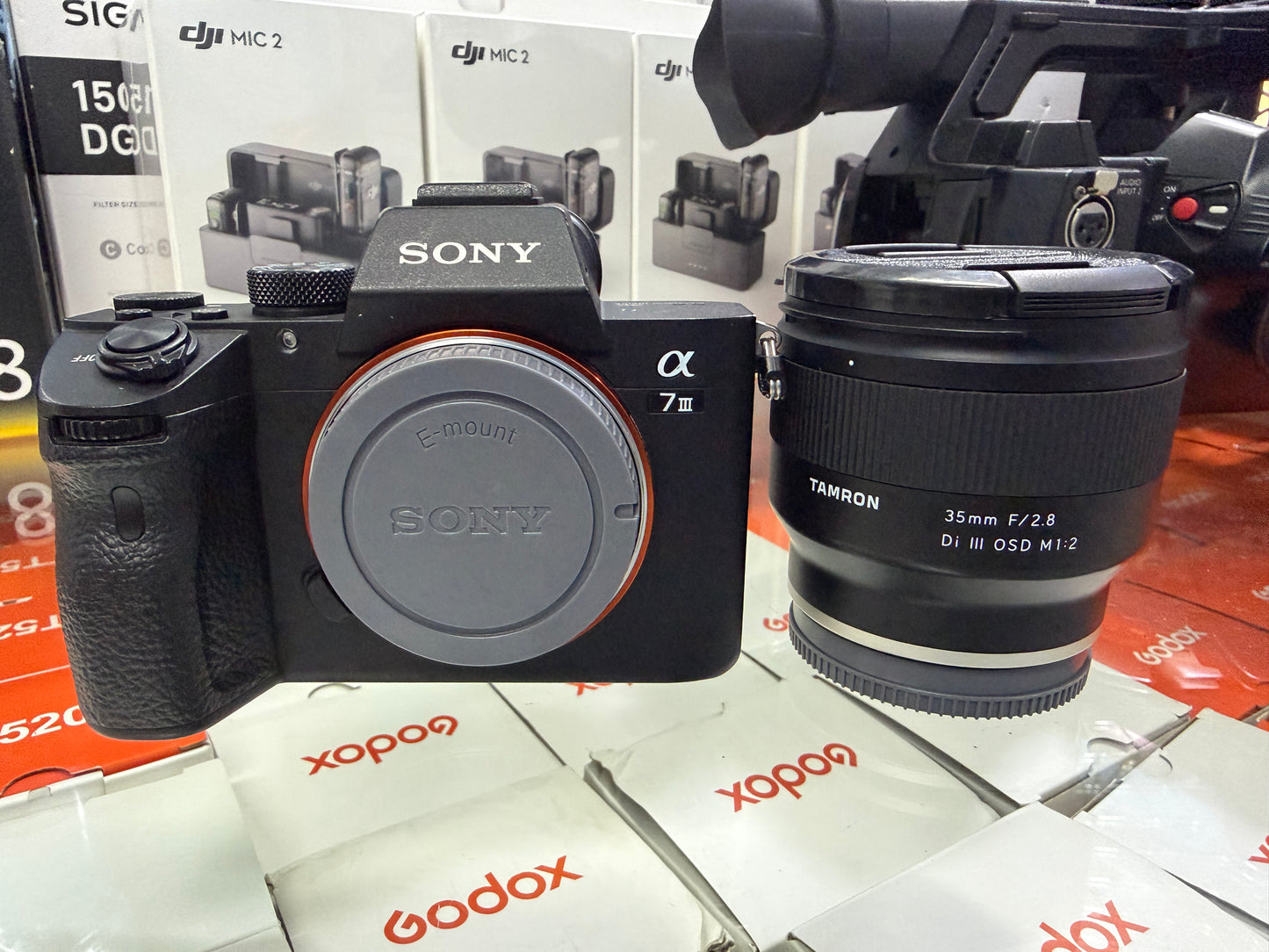 Tamron 35mm f/2.8 DI III OSD M1:2 Lens for Sony E pre-owned
