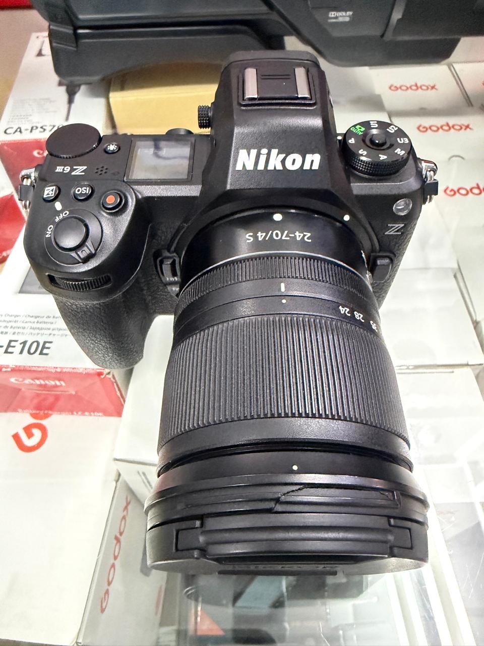 Nikon Z6 III Mirrorless Digital Camera With 24-70mm F/4-Lens