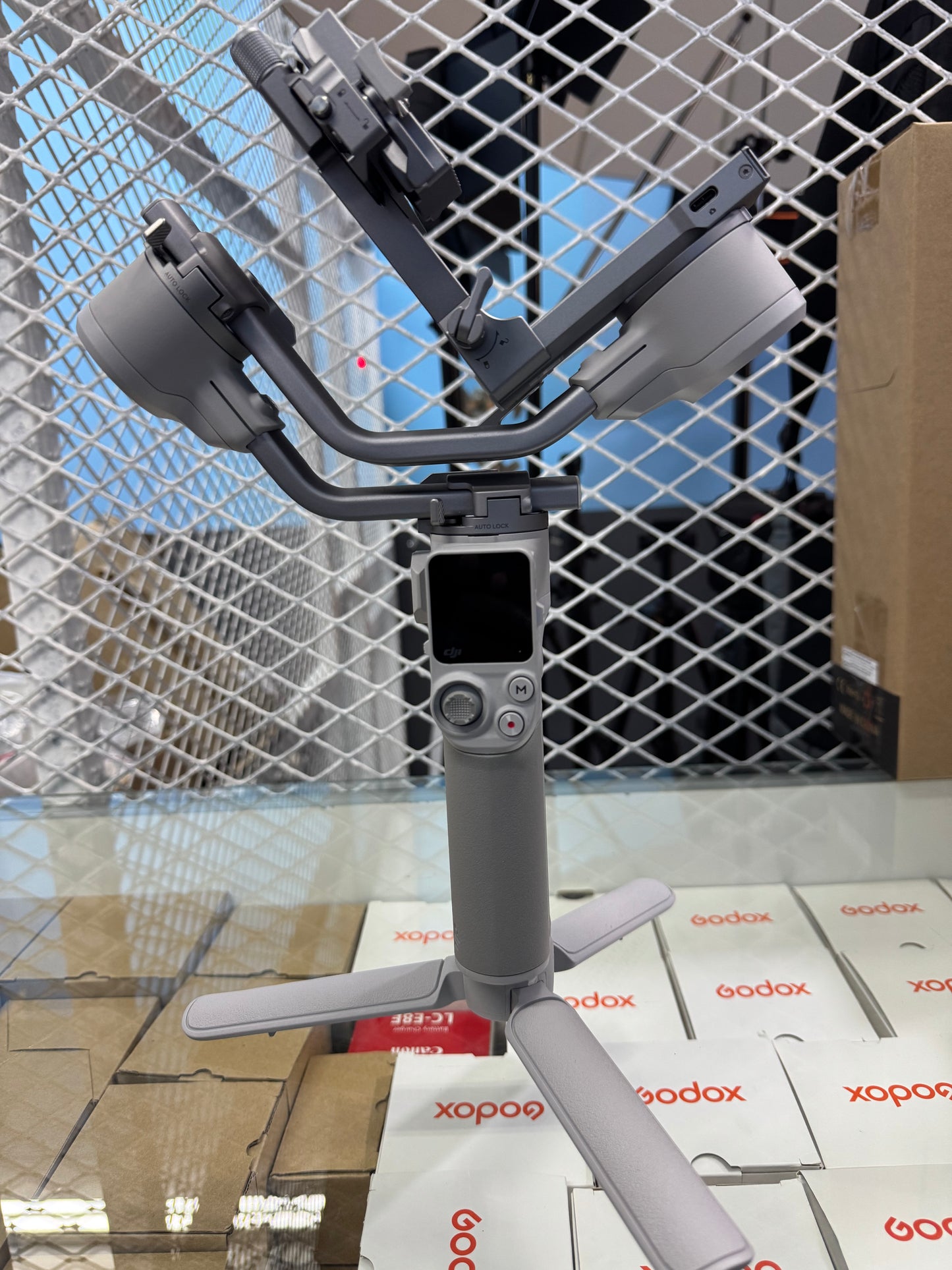 DJI RS 4 Mini Gimbal Stabilizer pre-owned