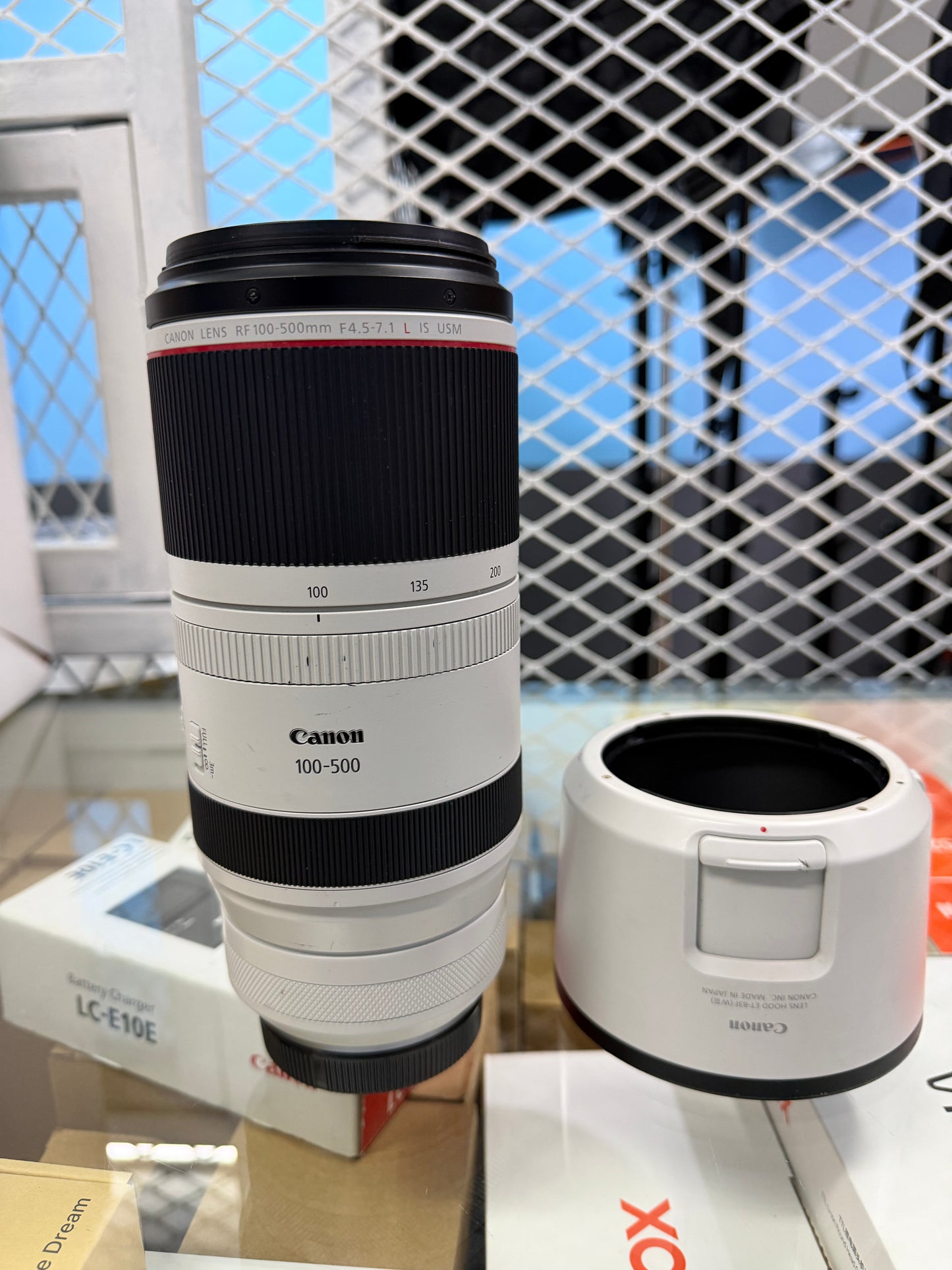 Canon RF 100-500mm f/4.5-7.1L IS USM Lens fair condition