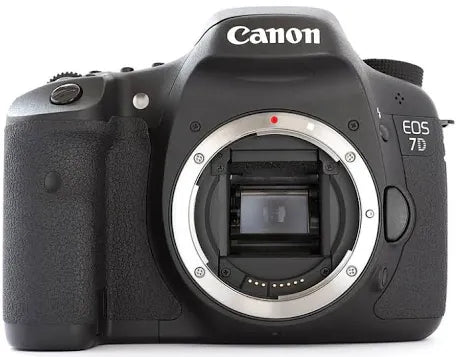 Canon 7D body only (Used)