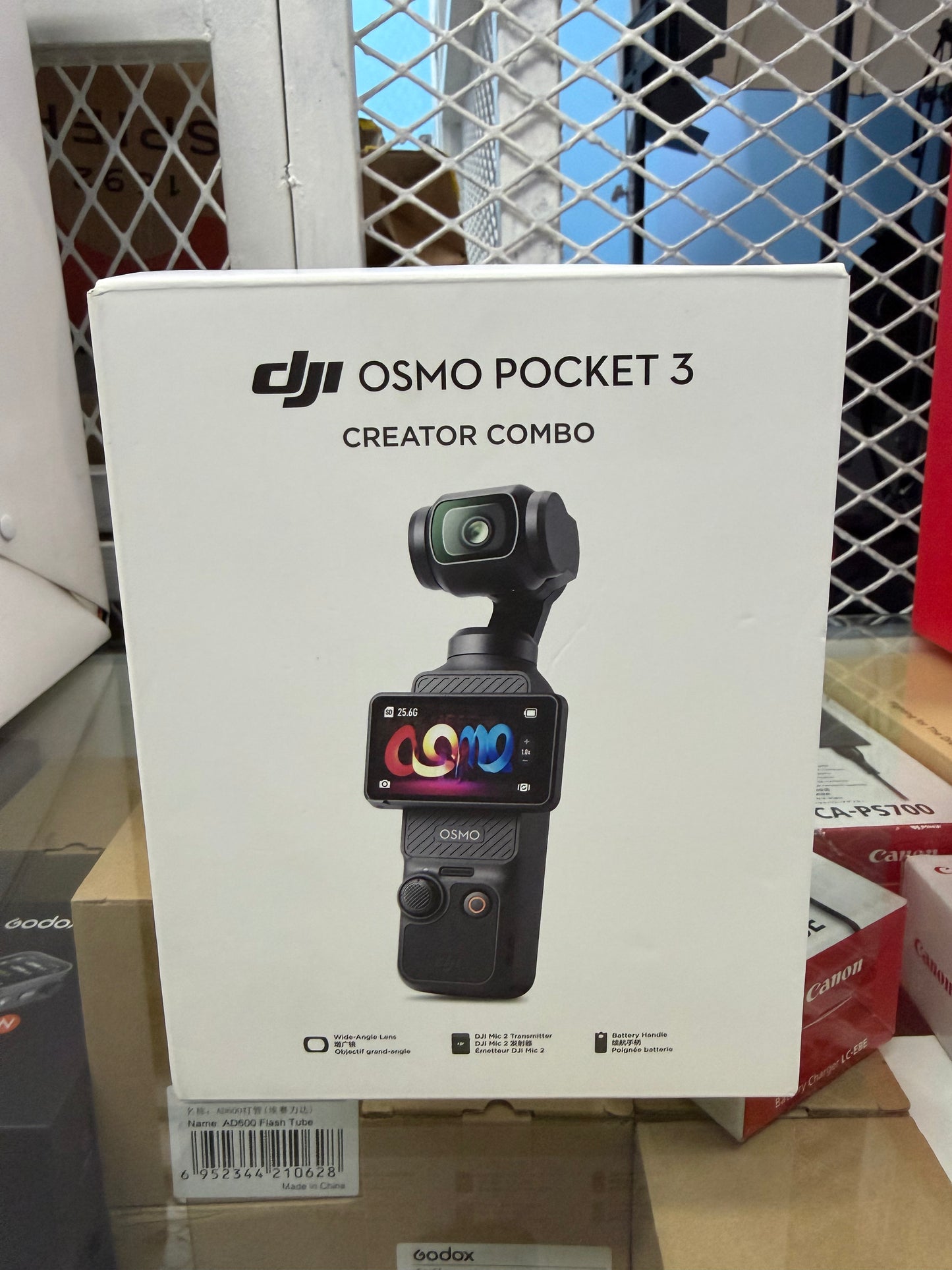 DJI Osmo Pocket 3 Creator Combo pre-owned