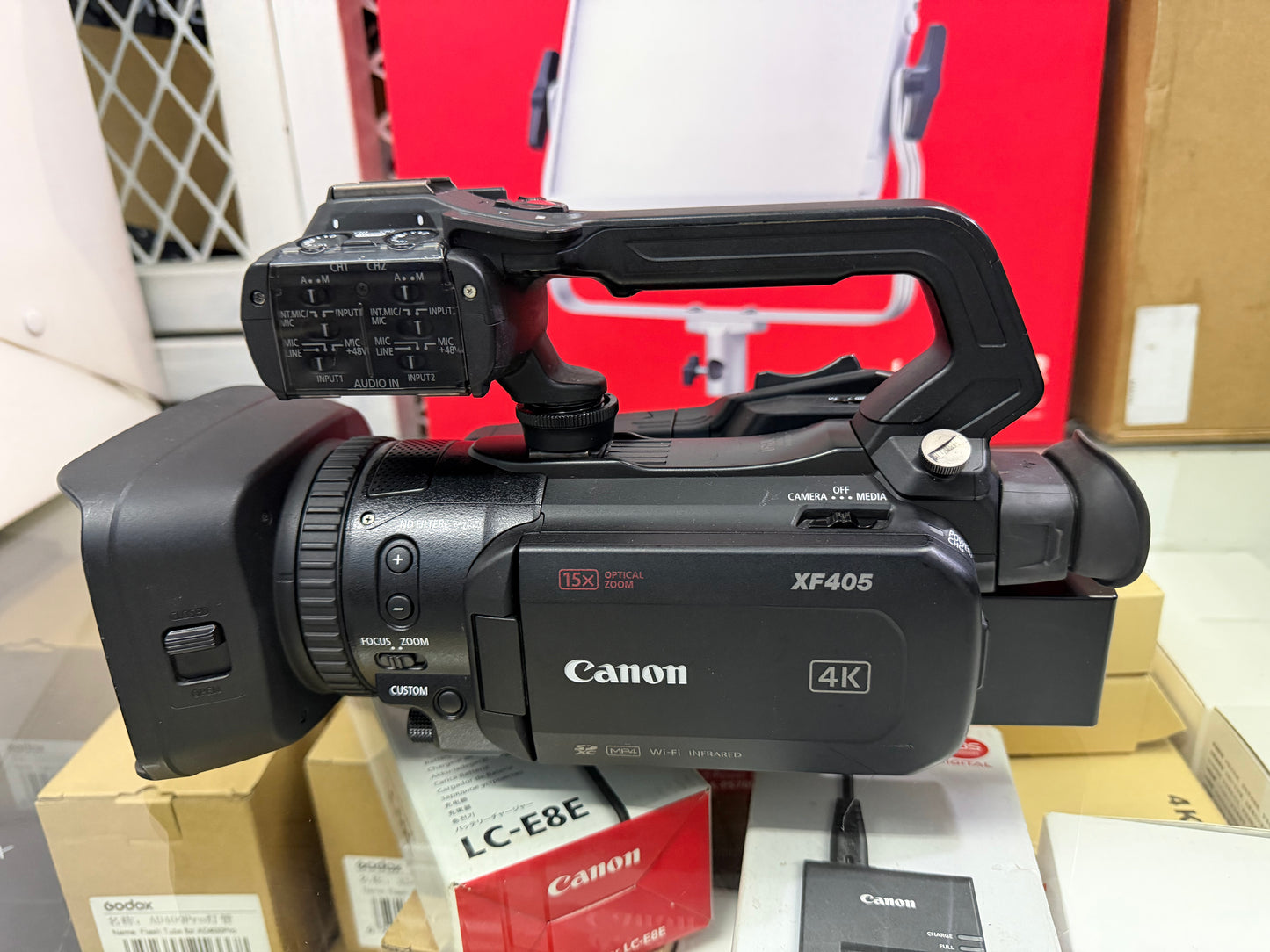 Canon XF405 UHD 4K60 Camcorder with Dual-Pixel Autofocus with 3G-SDI Output pre-owned