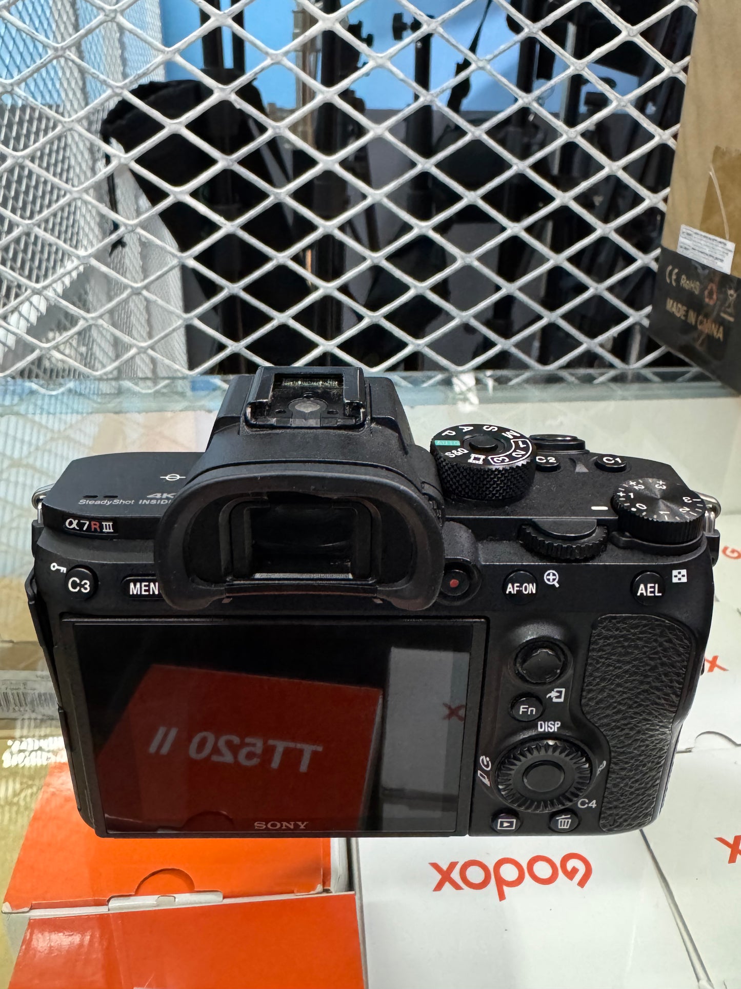 SONY α7R III ILCE-7RM3 Mirrorless Camera Body pre-owned