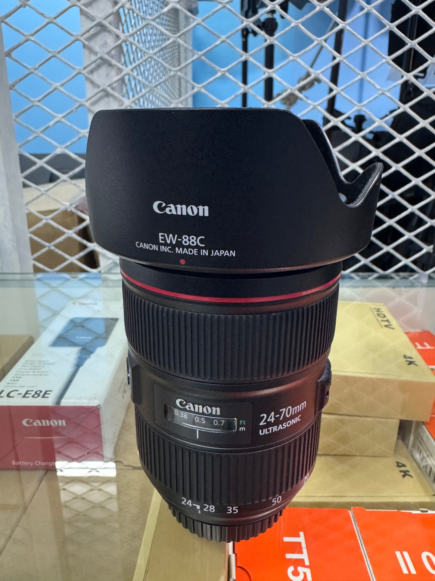 CANON 24-70MM F2.8 MARKII L USM EF LENS pre-owned