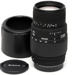 Sigma canon lens 70-300mm f/4-5.6 DG Macro  EF (Pre-Owned)