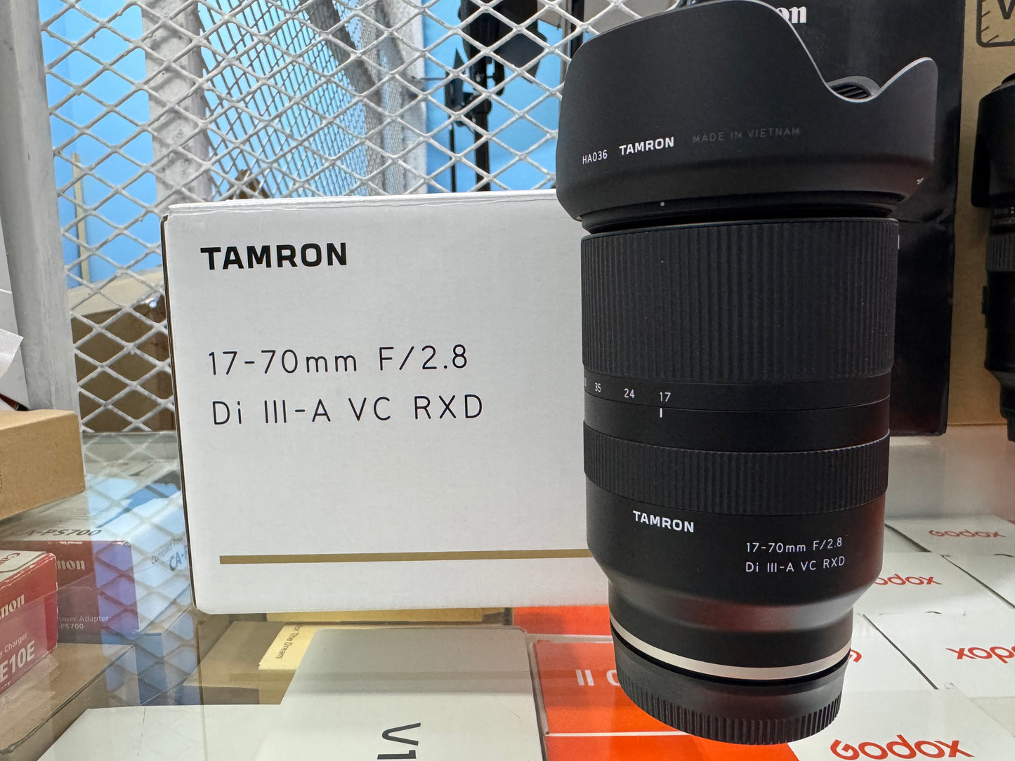Tamron 17-70mm F/2.8 Di III-A VC RXD Lens For Sony E pre-owned