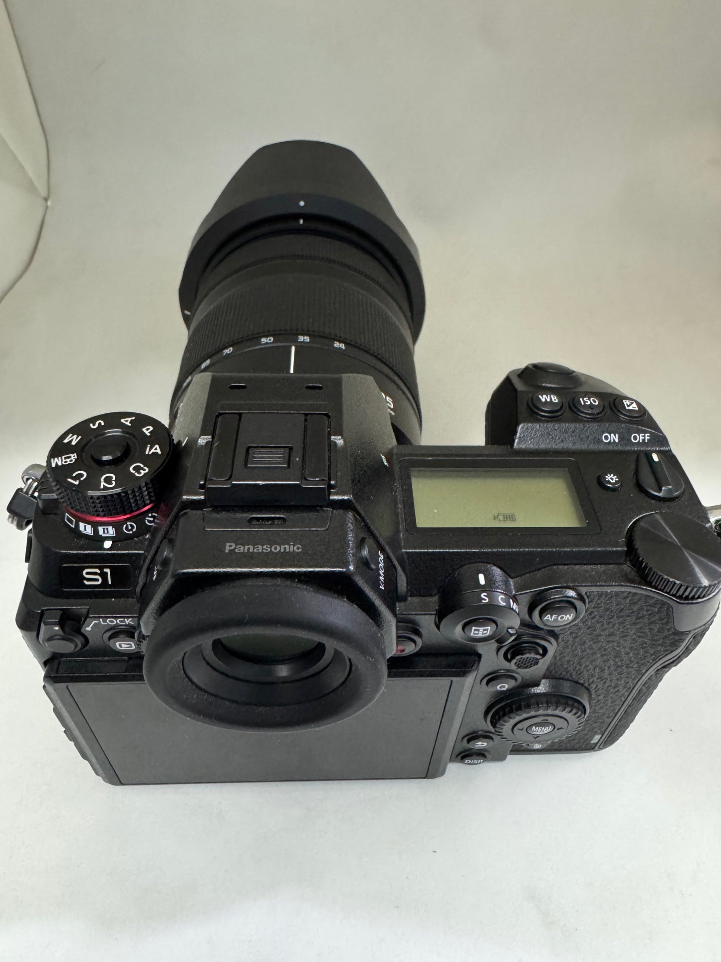 Panasonic Lumix S1 Mirrorless + lens 24-105mm f4  (Used)