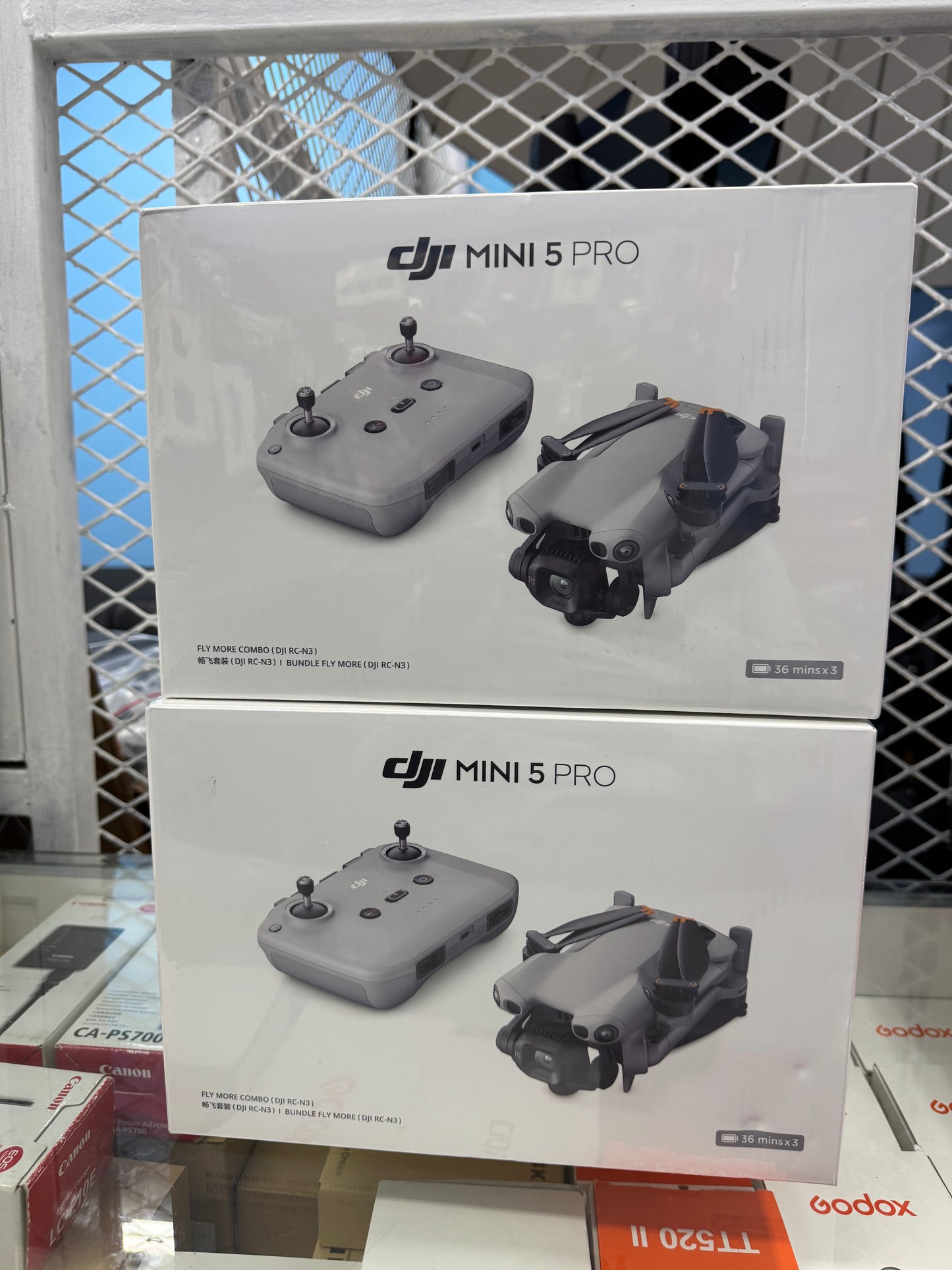 DJI MINI 5 PRO FLY MORE COMBO PLUS DJI RC2 DRONE